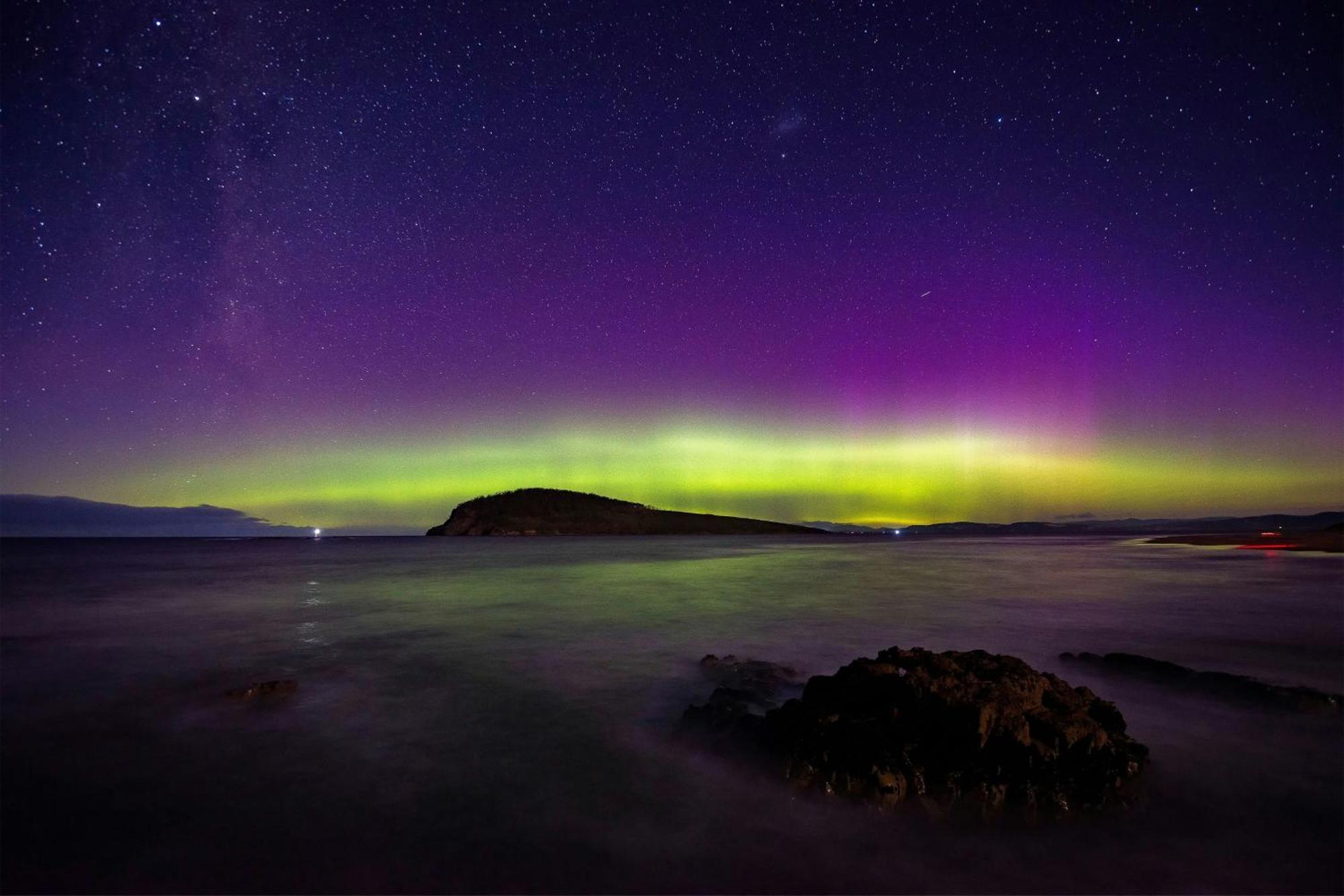 The Tasman, A Luxury Collection Hotel, 霍巴特 外观 照片 Aurora Borealis over the Isle of Skye